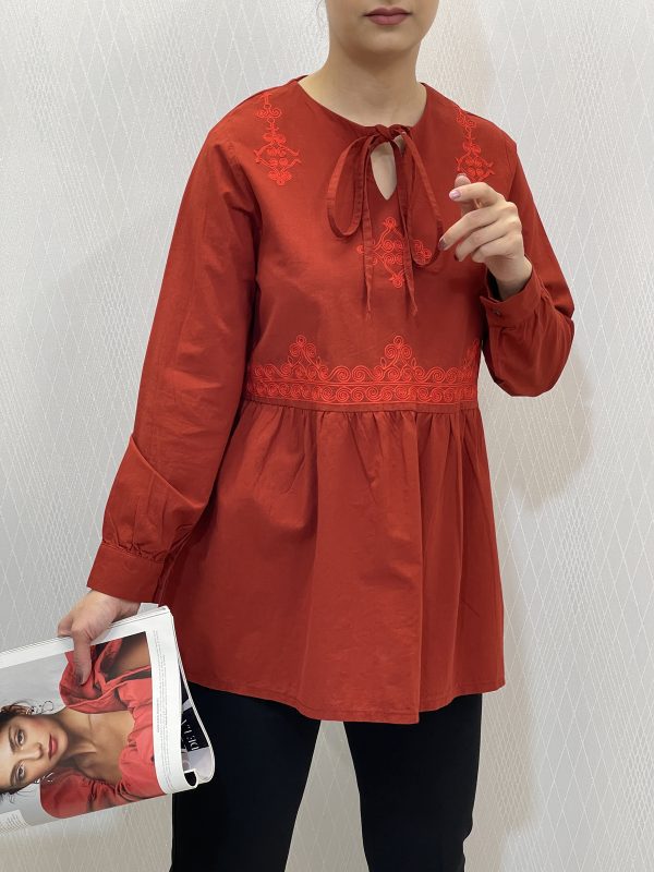 شومیز عروسکی گلدوزی زنانه