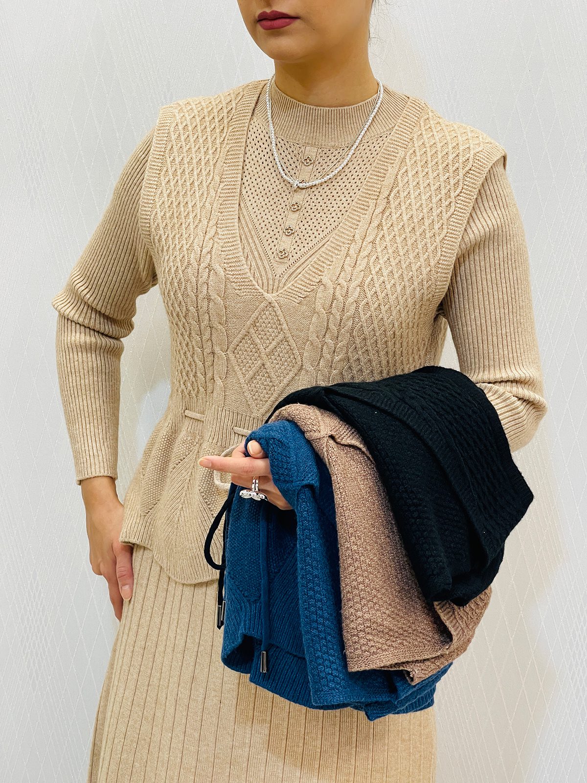 ست پیراهن و وست بافت کپ زنانه ست پیراهن و وست بافت کپ زنانه