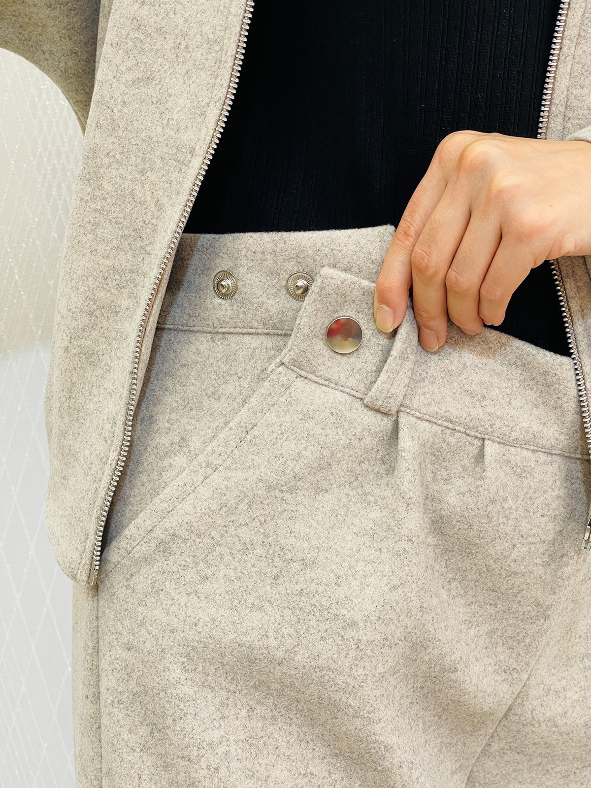 ست بامبر جکت و شلوار بگ فوتر زنانه ست بامبر جکت و شلوار بگ فوتر زنانه