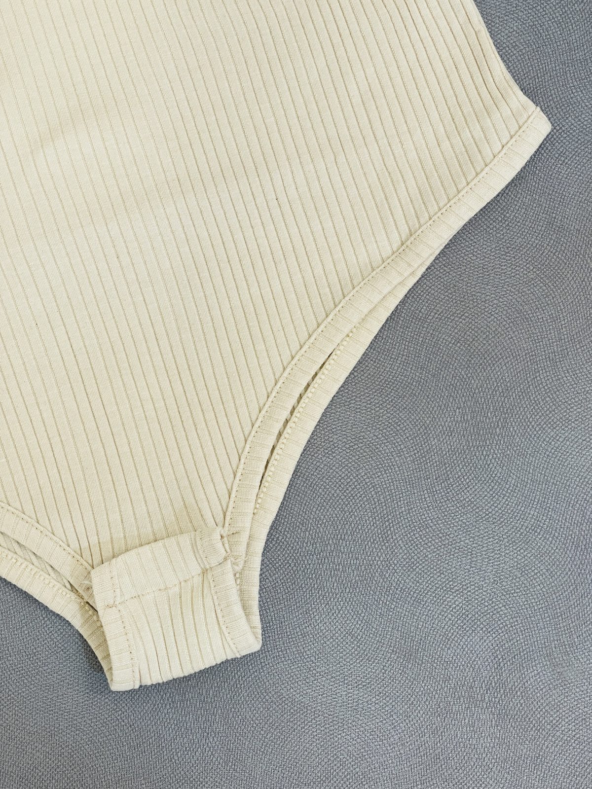 بادی آستین فینگری زنانه بادی آستین فینگری زنانه