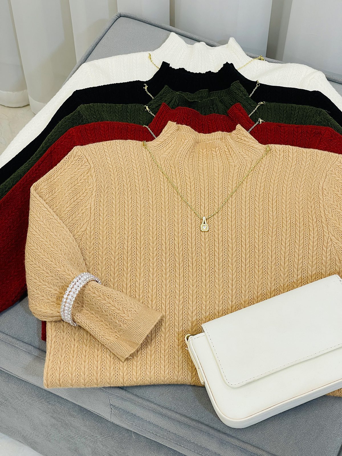 بلوز بافت گندمی آستین سه ربع زنانه بلوز بافت گندمی آستین سه ربع زنانه