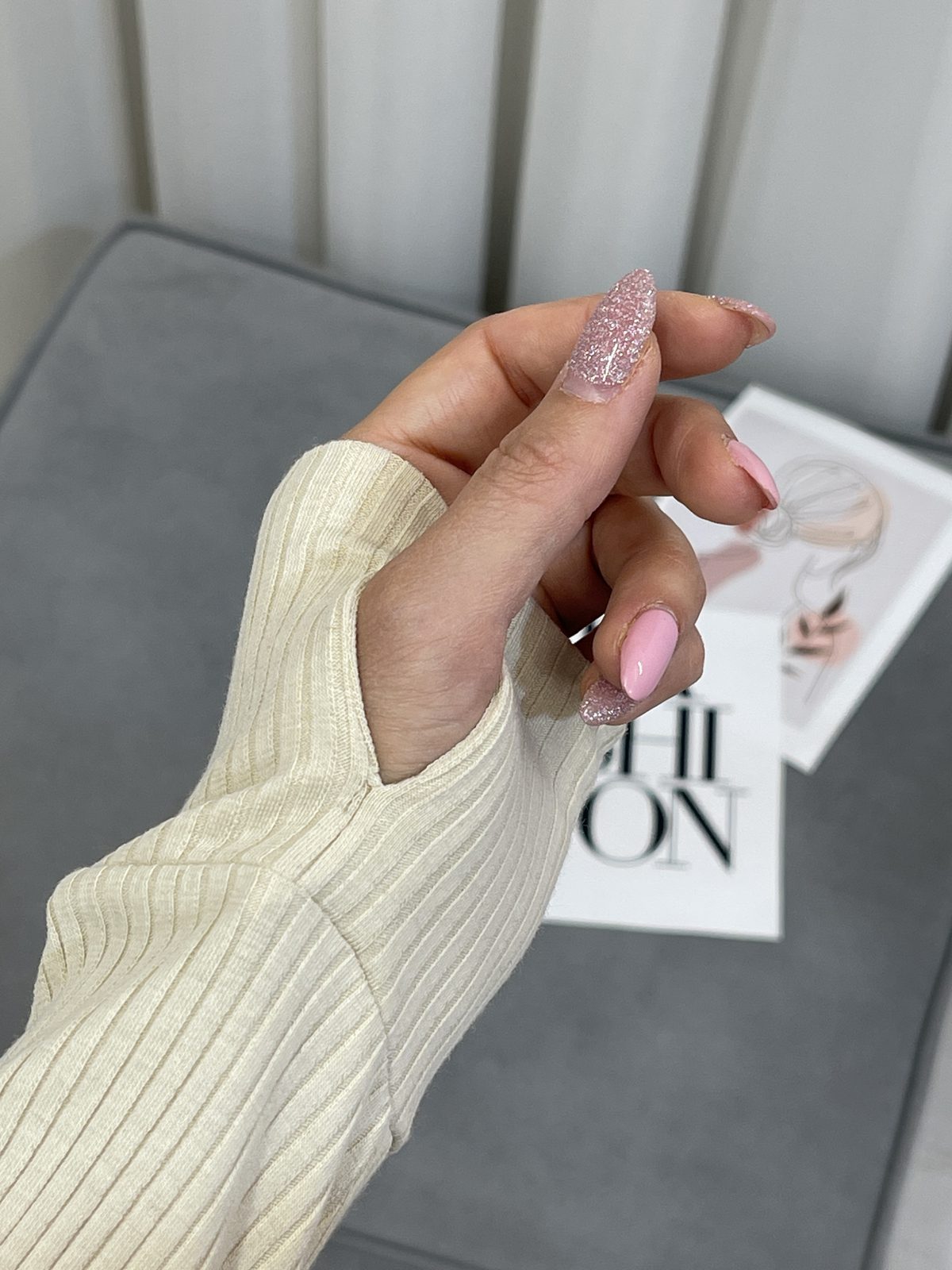 بادی آستین فینگری زنانه بادی آستین فینگری زنانه