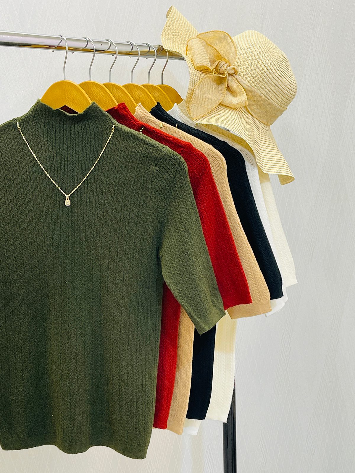 بلوز بافت گندمی آستین سه ربع زنانه بلوز بافت گندمی آستین سه ربع زنانه